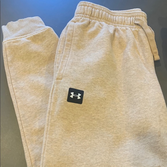 Under Armour Gray Track Pants with Elastic Waistband and Logo - Picture 1 of 4